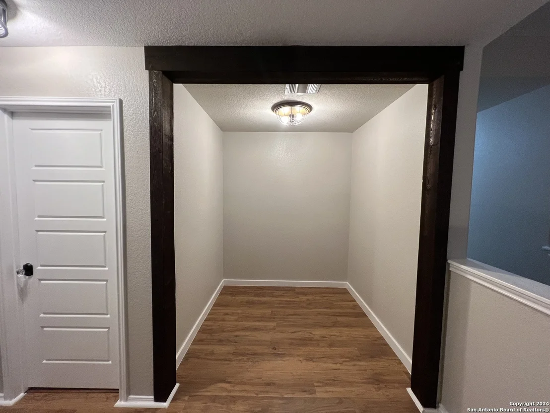 Photo of 310 LEATHER OAK LOOP