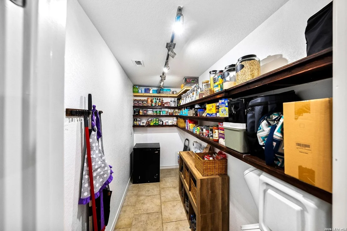 Photo of 552 Jacobs Ln