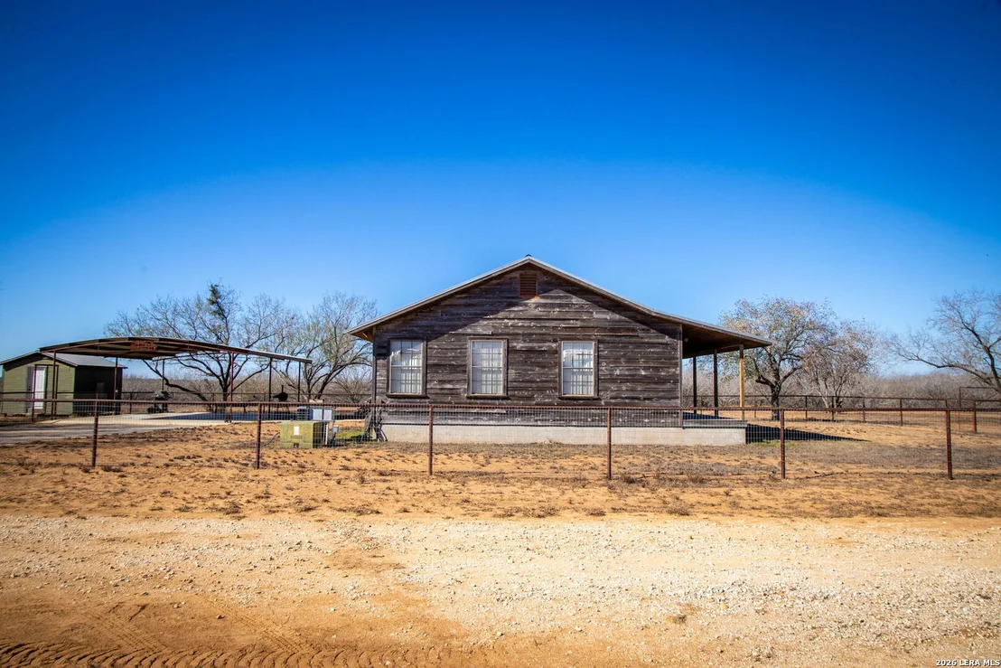Photo of 320 county road 341