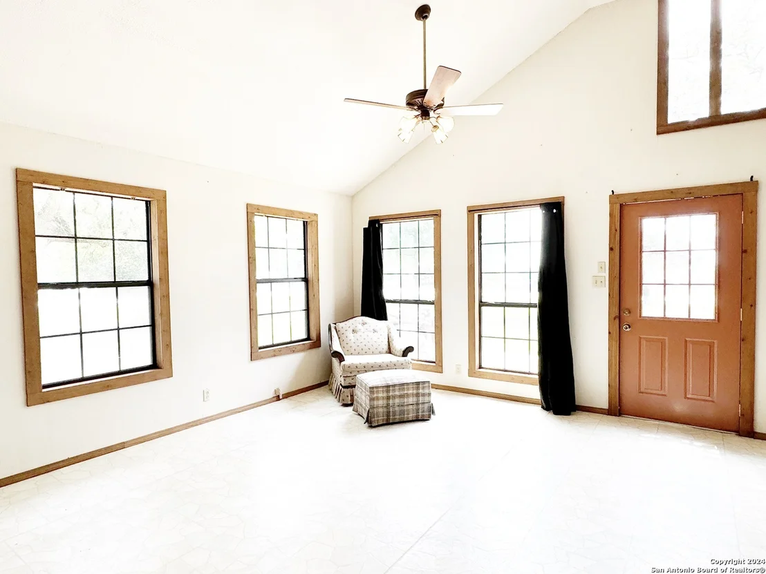 Photo of 102 McLendon