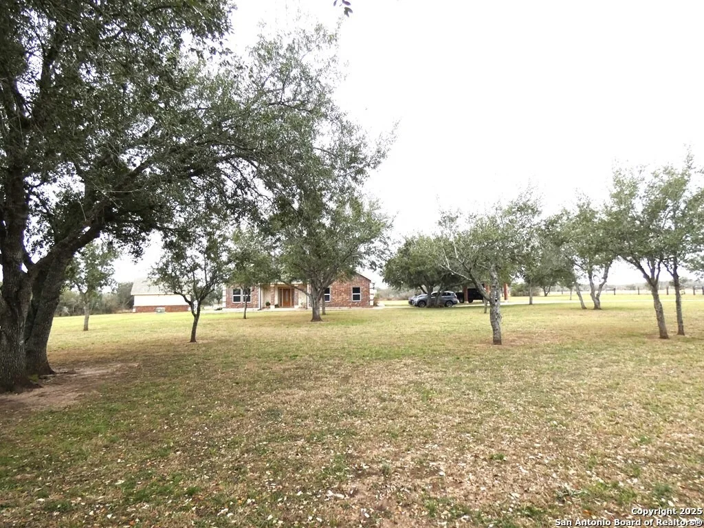 Photo of 283 Live Oak Rd