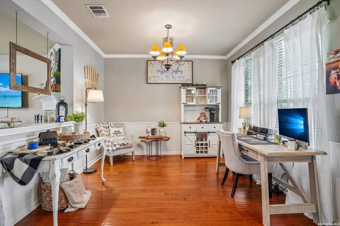 Photo of 990 OAK PARK