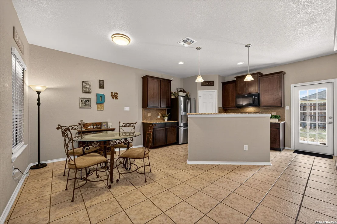 Photo of 9810 Leubeck Ranch