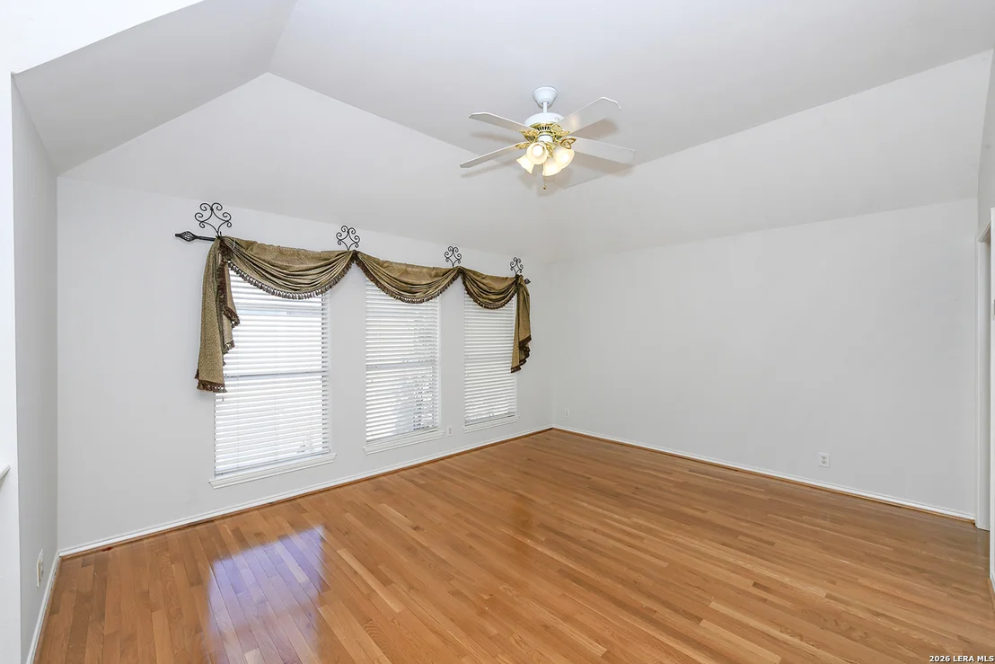 Photo of 1712 Oak Path