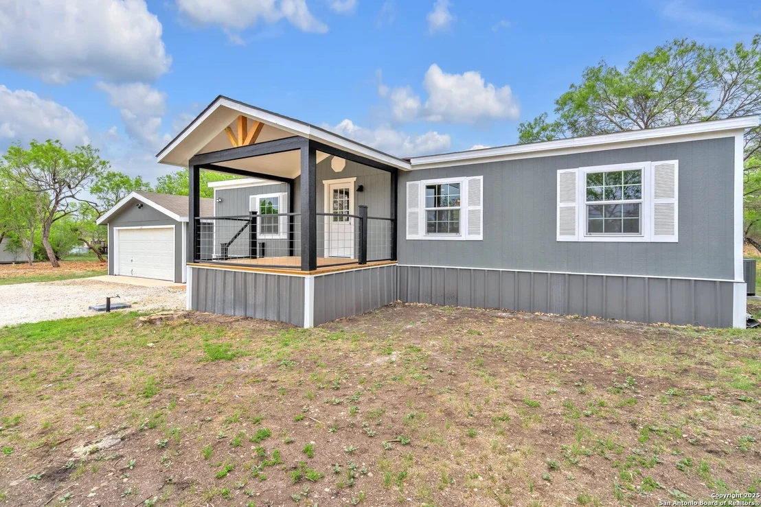 Photo of 125 County Road 3829