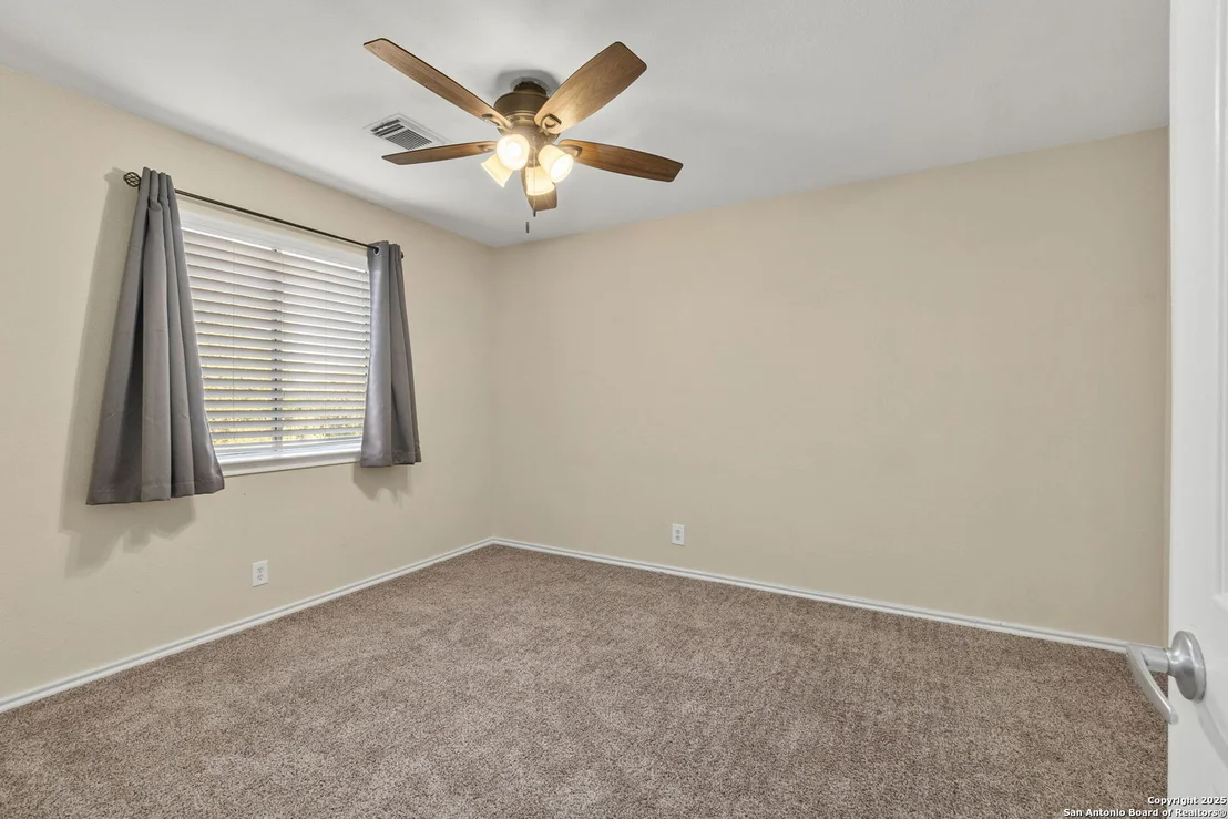 Photo of 8615 Vantage Point