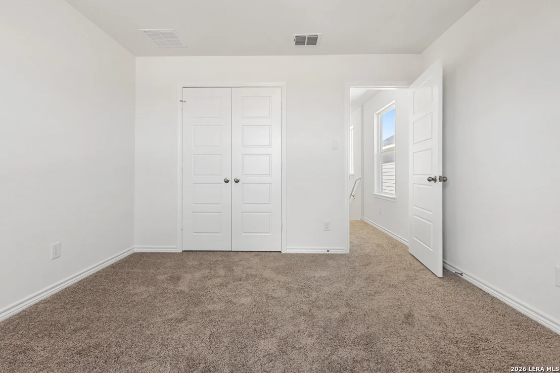 Photo of 13010 JEOPARDY AVENUE