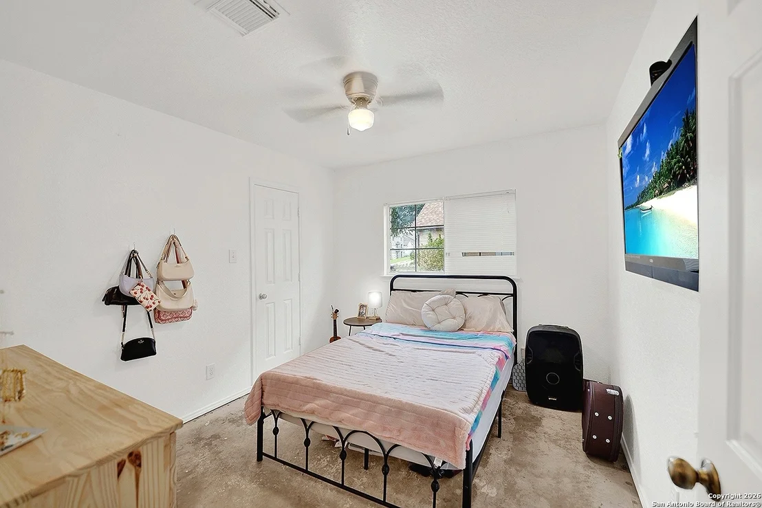 Photo of 128 Springtree Grove