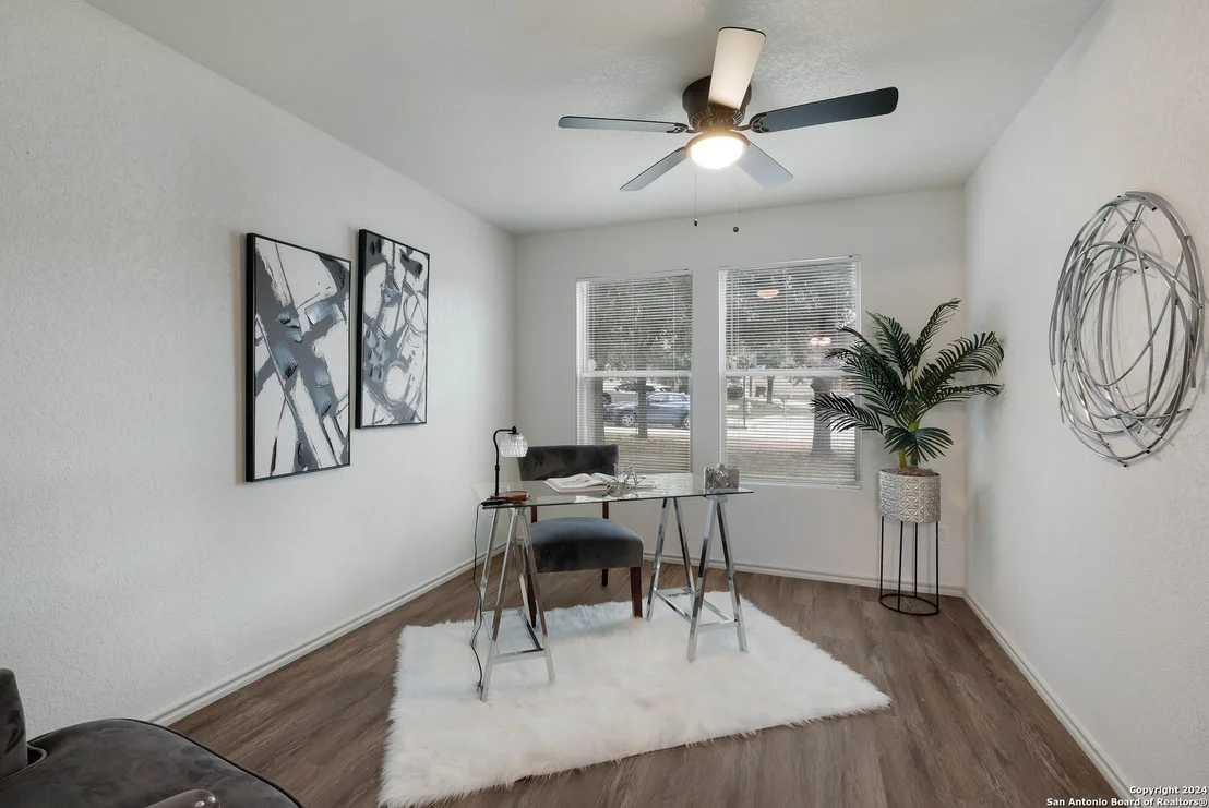 Photo of 8902 Catkin Meadow