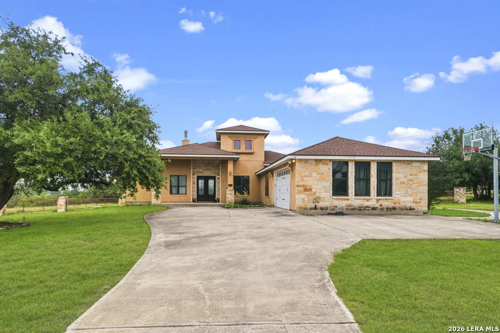 Photo of 951 Private Road 3702