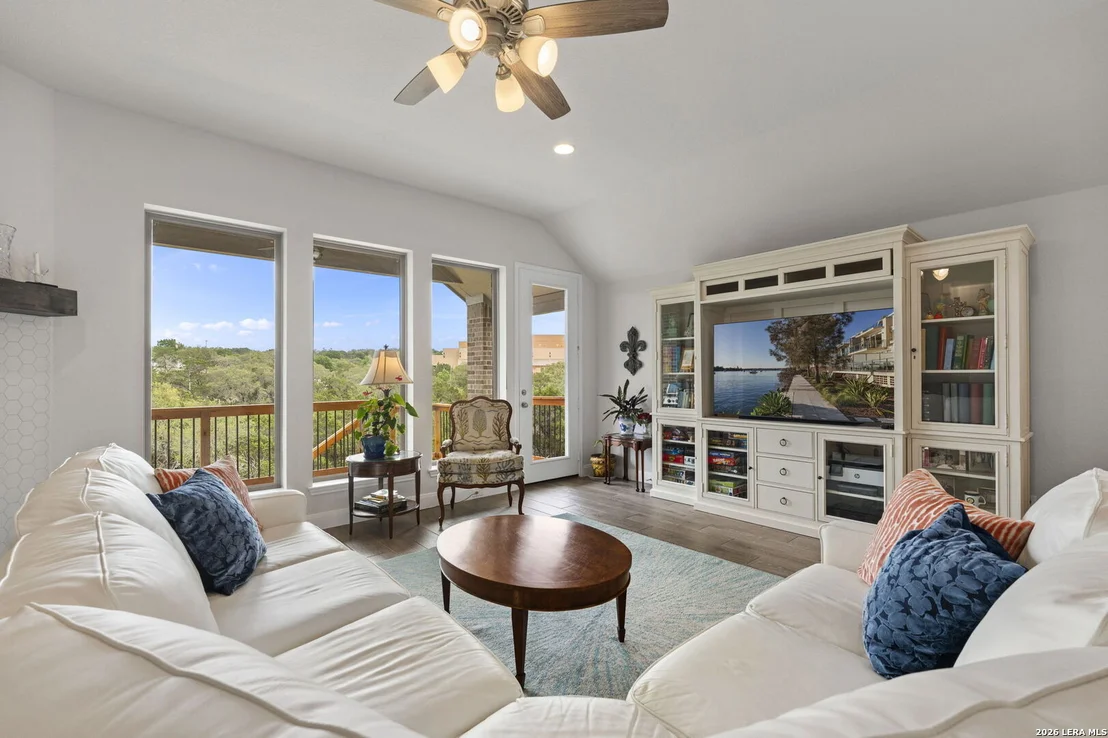Photo of 24066 Sidehill Lie