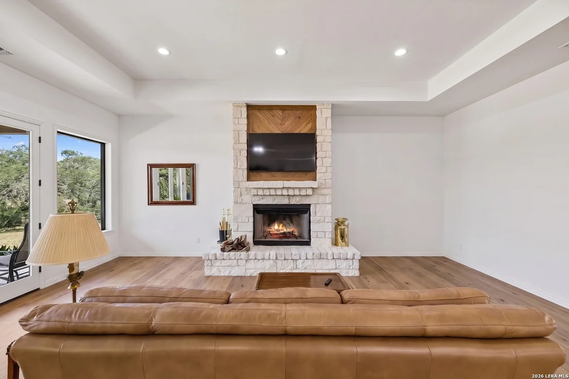 Photo of 879 LATIGO BLVD