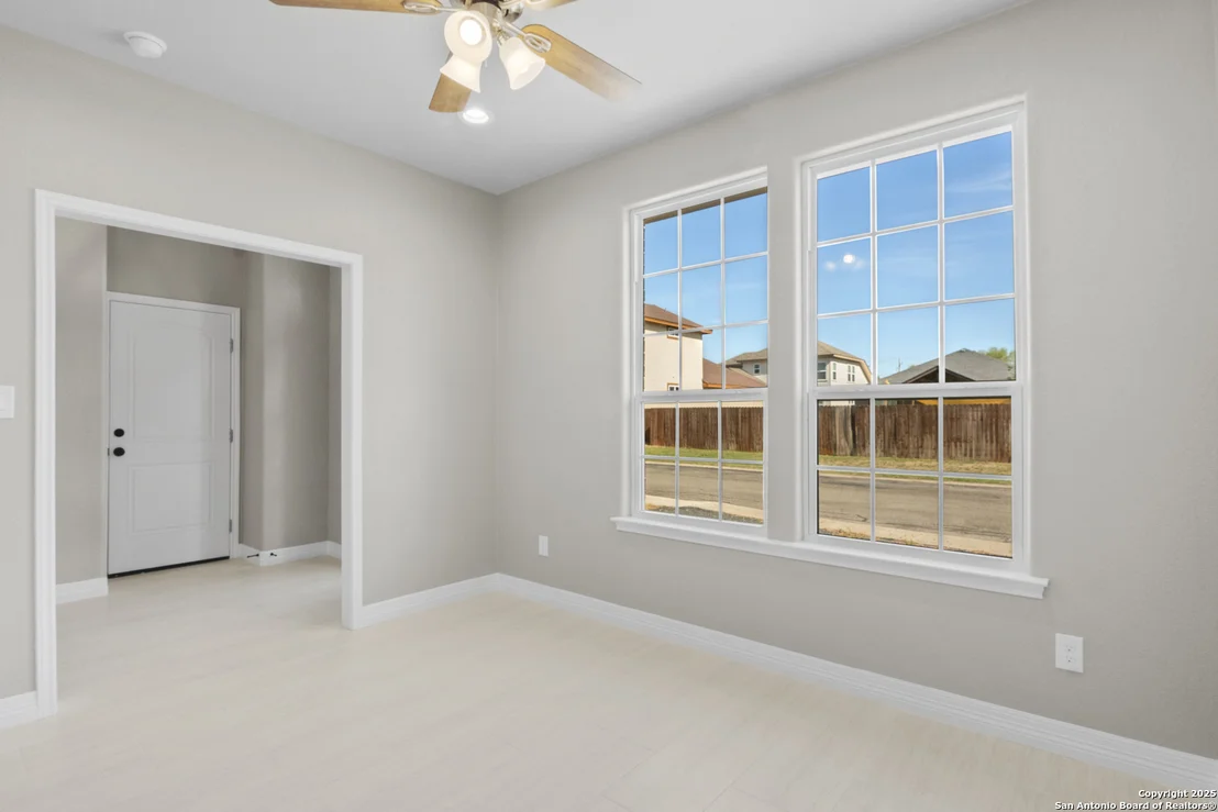 Photo of 109 Sutton PL