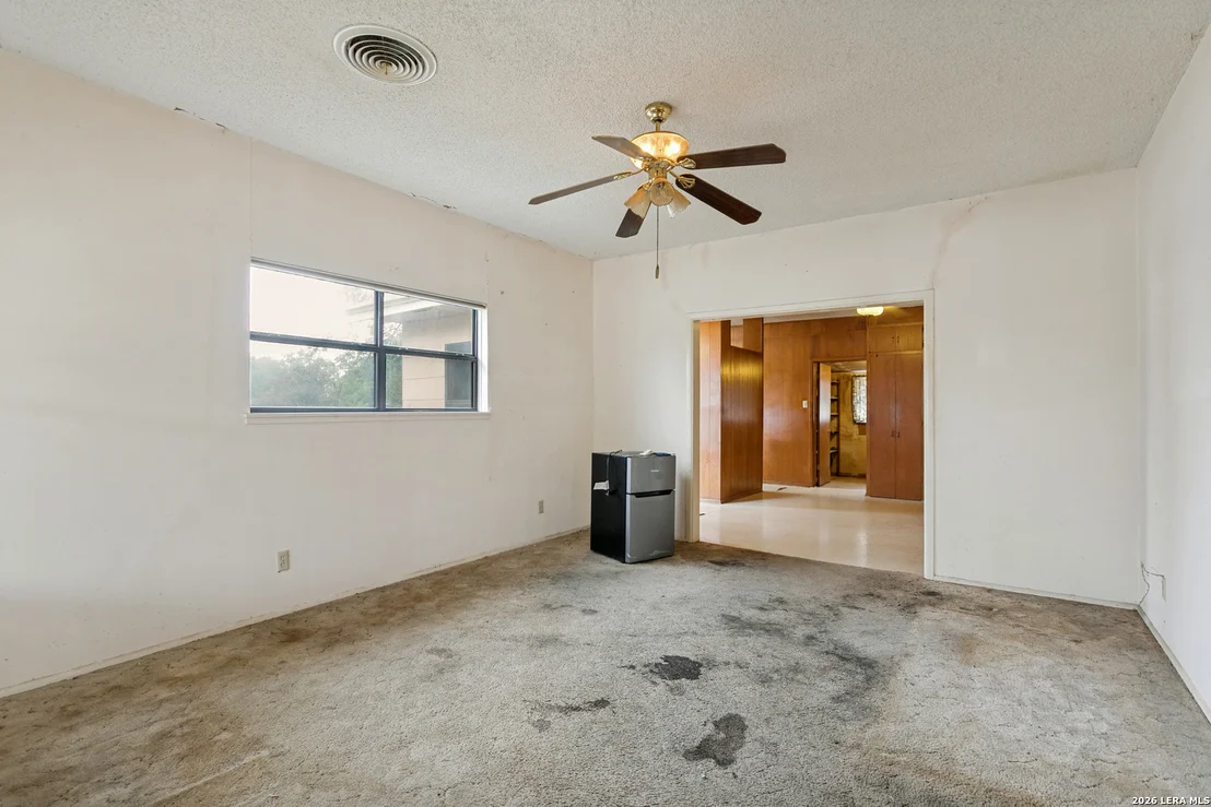Photo of 12703 MIDDLE LN