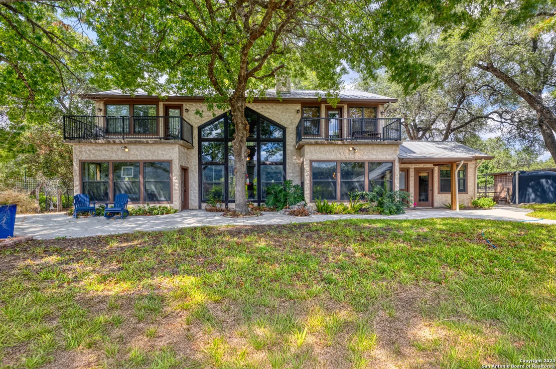 Photo of 1242 RIVER RD