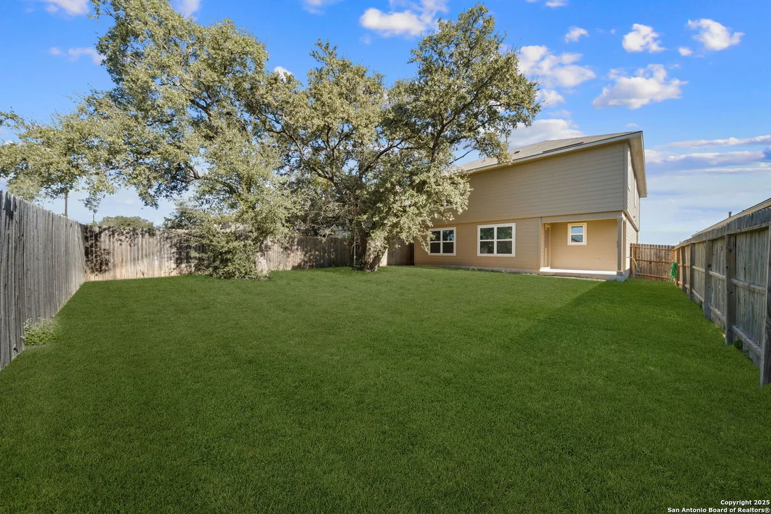 Photo of 22103 Pivot Point