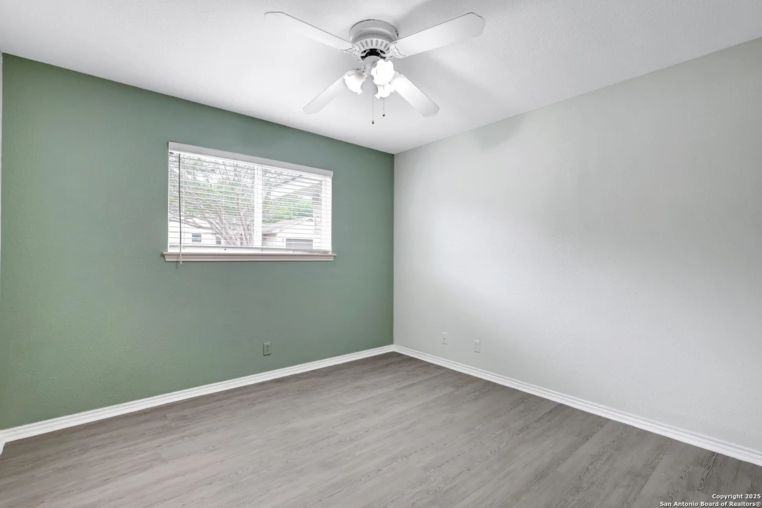 Photo of 13403 Barnsbury Sq