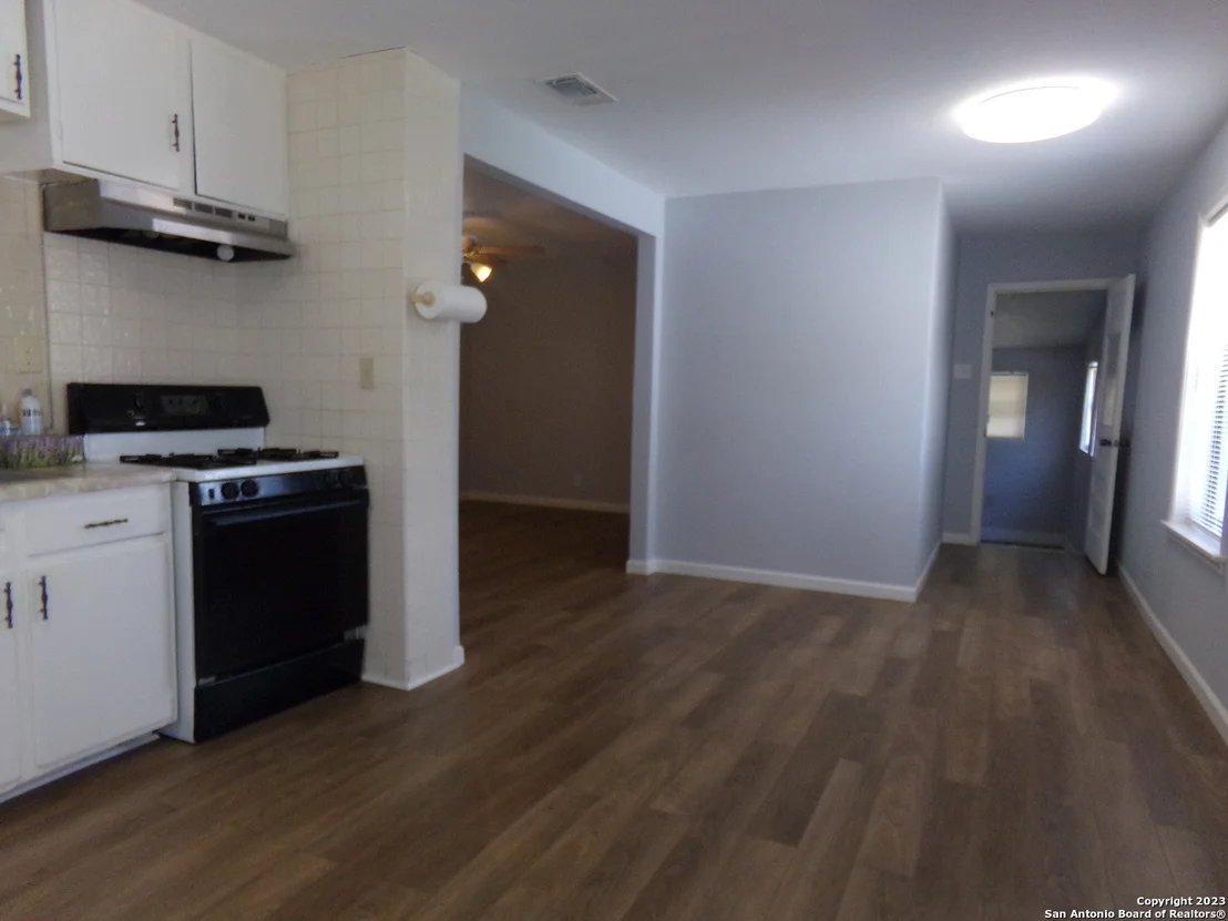 Photo of 735 ROCHAMBEAU