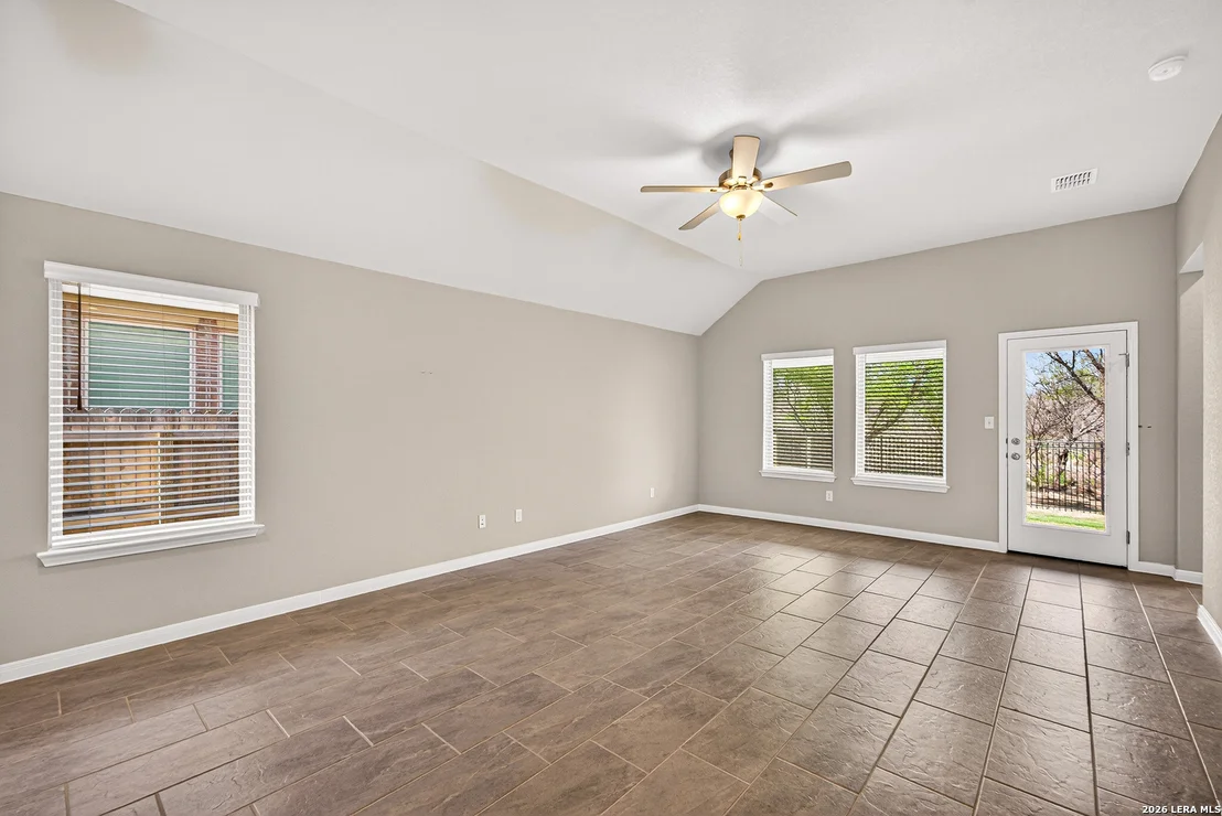 Photo of 12834 hush