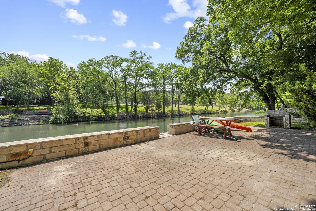 Photo of 1409 Edgewater Falls