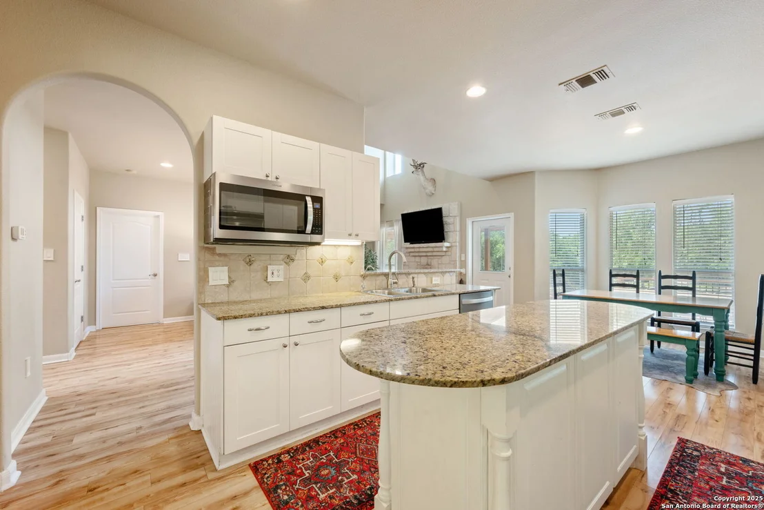 Photo of 102 Kendall View Dr