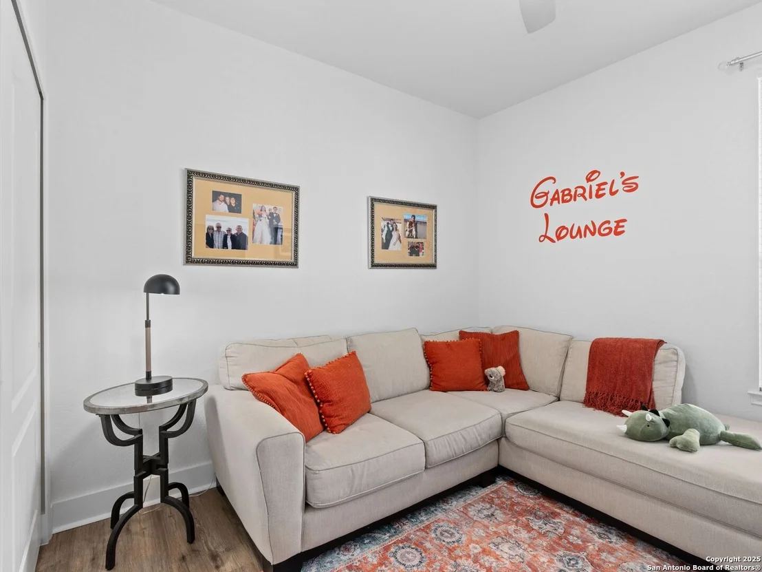 Photo of 20934 Foothill Pine
