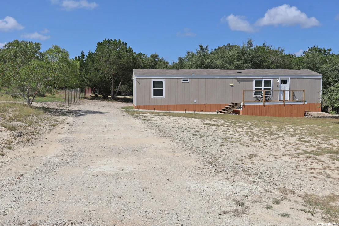 Photo of 483 WRIGHT DR