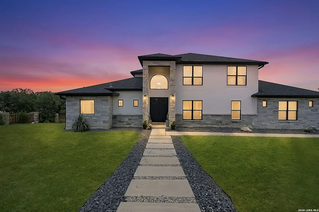 Photo of 921 COUNTY ROAD 2801 E