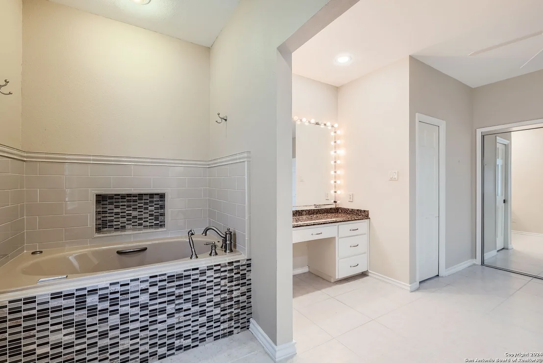 Photo of 227 Bluff Hollow