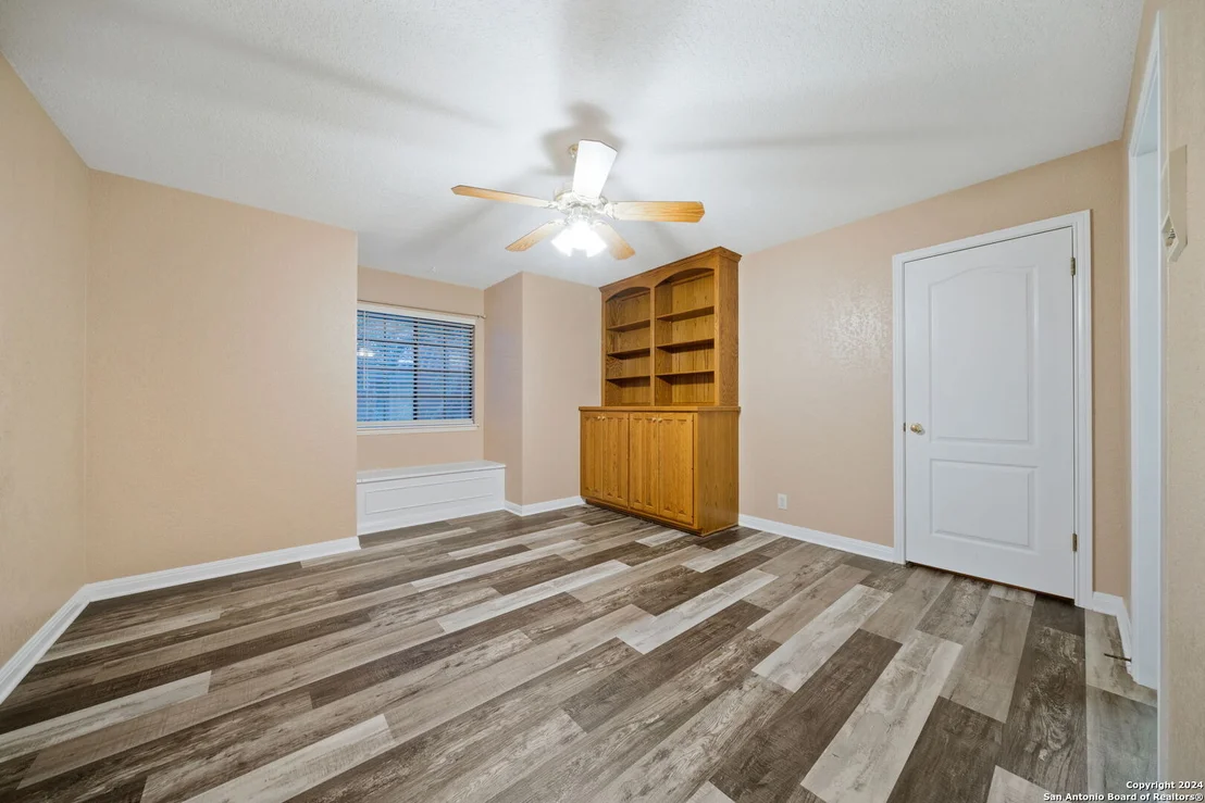 Photo of 15731 DEER CREST