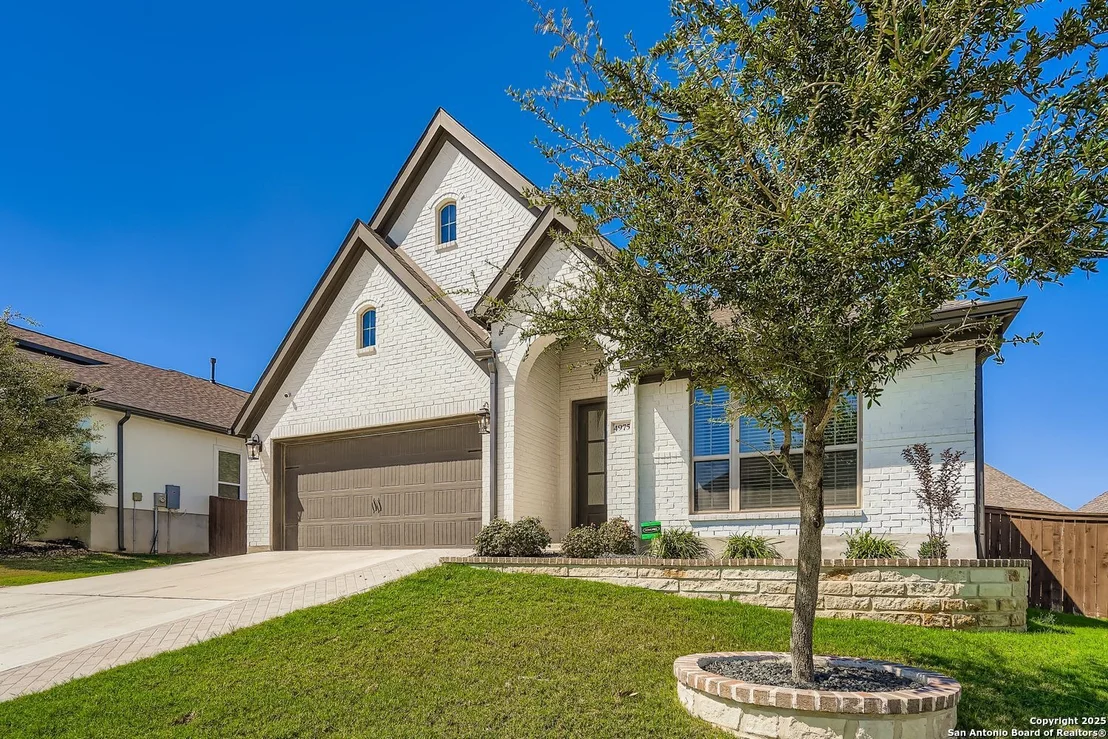 Photo of 4975 Winkler Trail