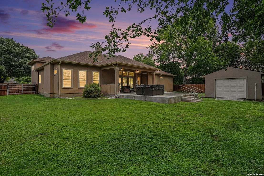 Photo of 233 MEADOWLARK LN