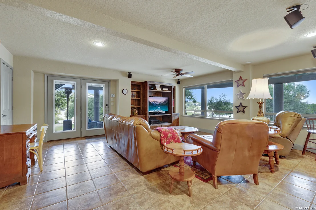 Photo of 435 NANCY DR