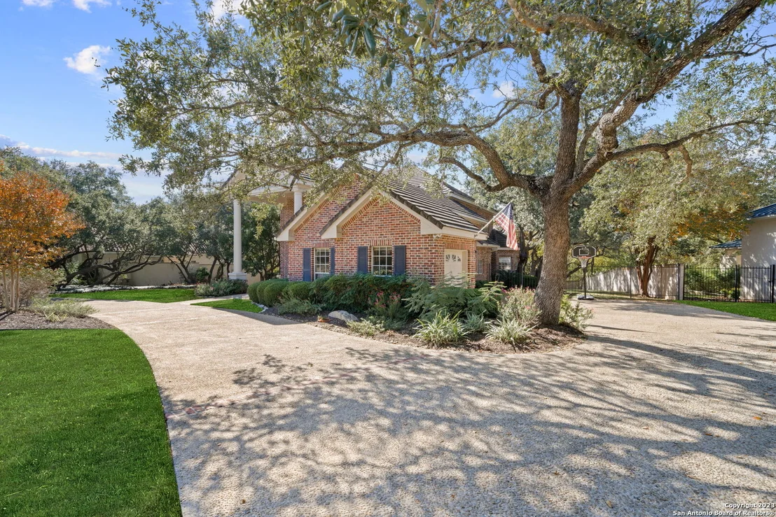 Photo of 32 IMPERIAL WAY