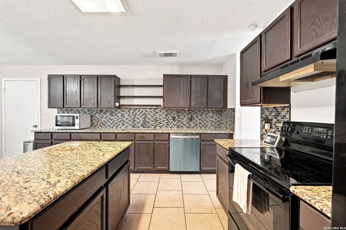 Photo of 9266 RIDGE PATH