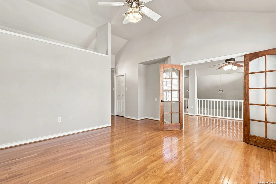 Photo of 28 COURTSIDE CIR
