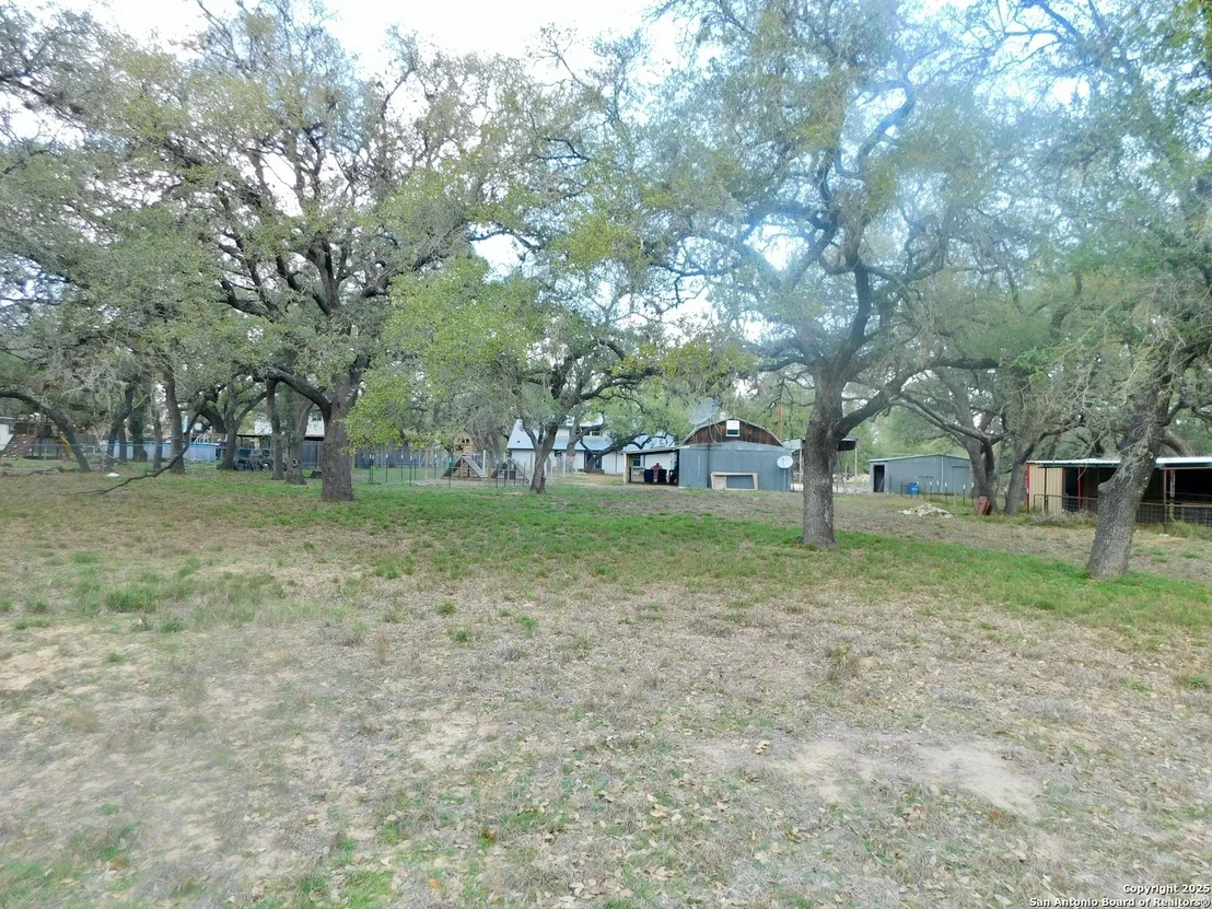 Photo of 30 CRESTLINE DR