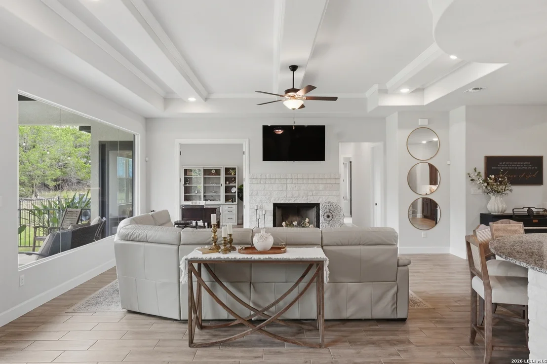 Photo of 212 HIGH POINT CIR