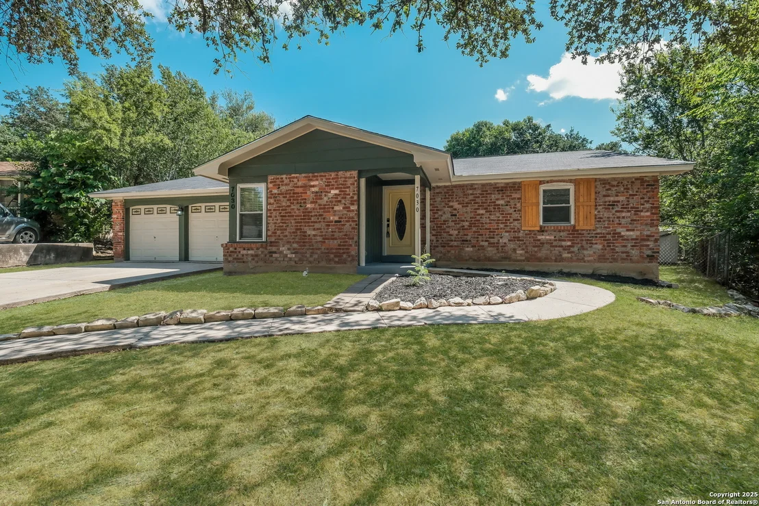 Photo of 7030 Forest Grove