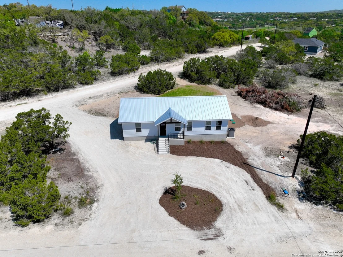 Photo of 1135 Southline