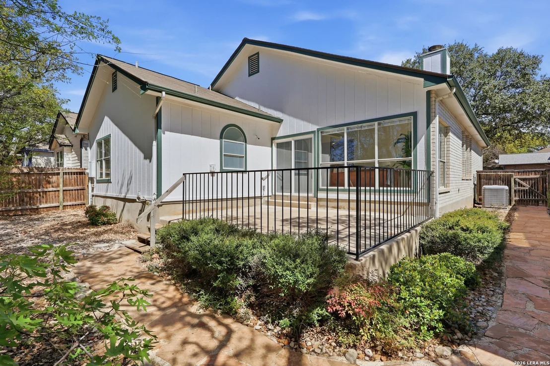 Photo of 2418 Garden Meadow