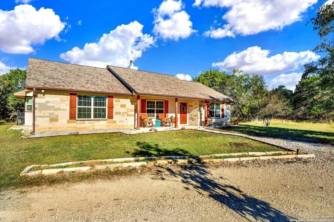 Photo of 1616 RIVER TRAIL RD