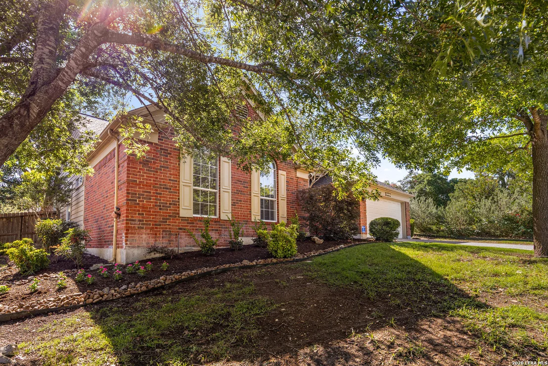 Photo of 25003 SUMMIT HOLW