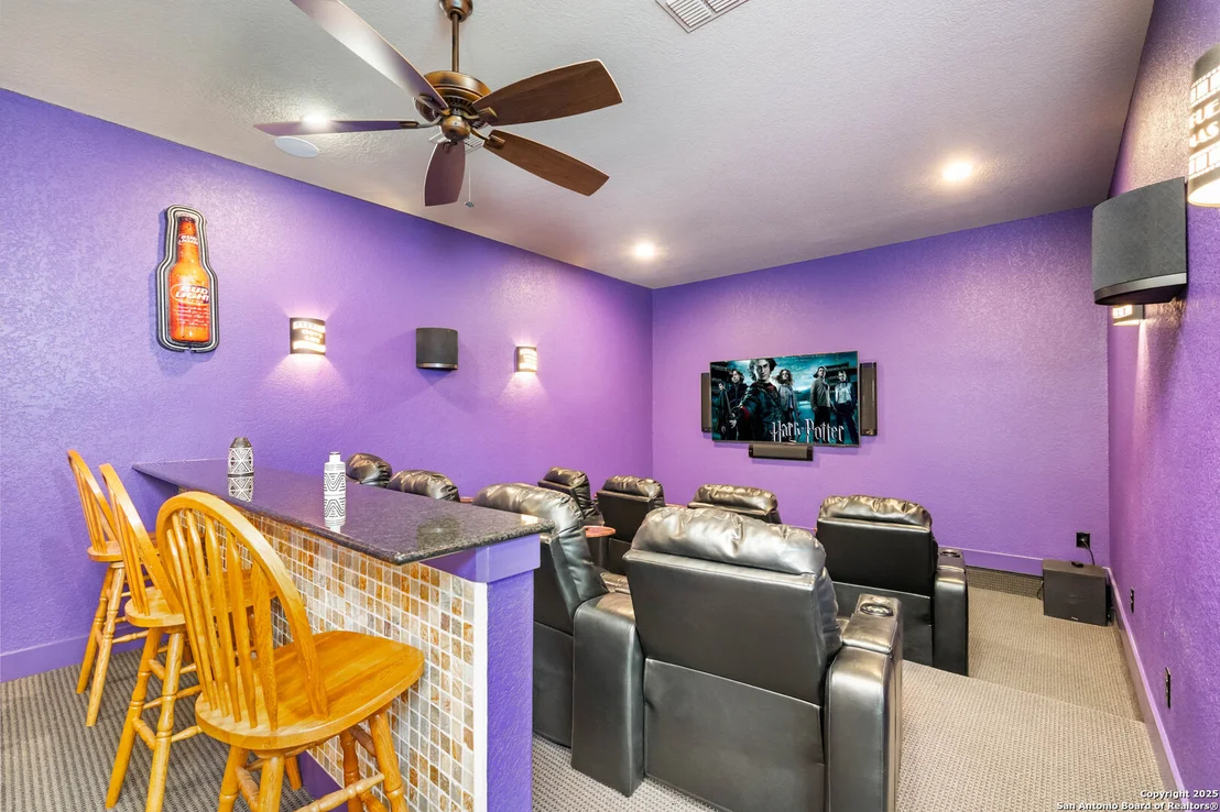 Photo of 832 oak bluff