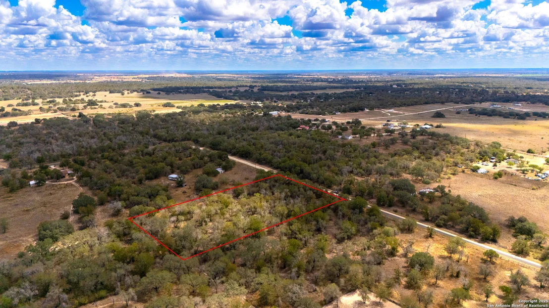 Photo of LOT 24 Workman