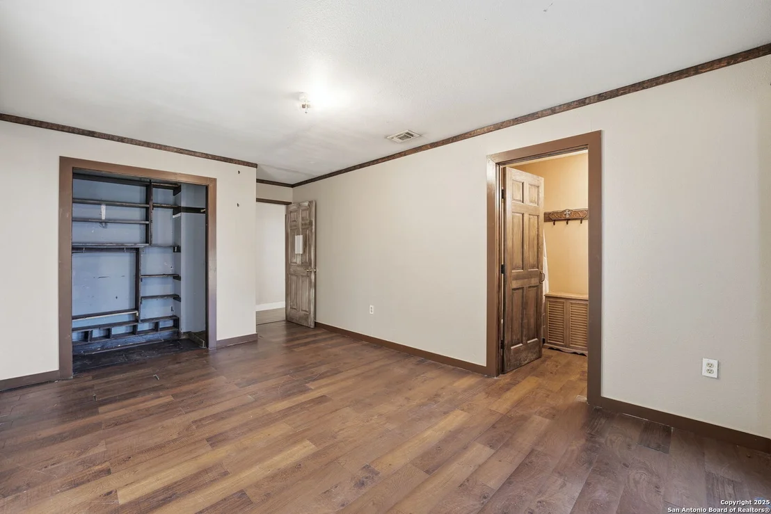 Photo of 1037 county road 7711