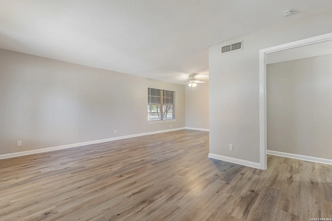 Photo of 1327 OBLATE DR