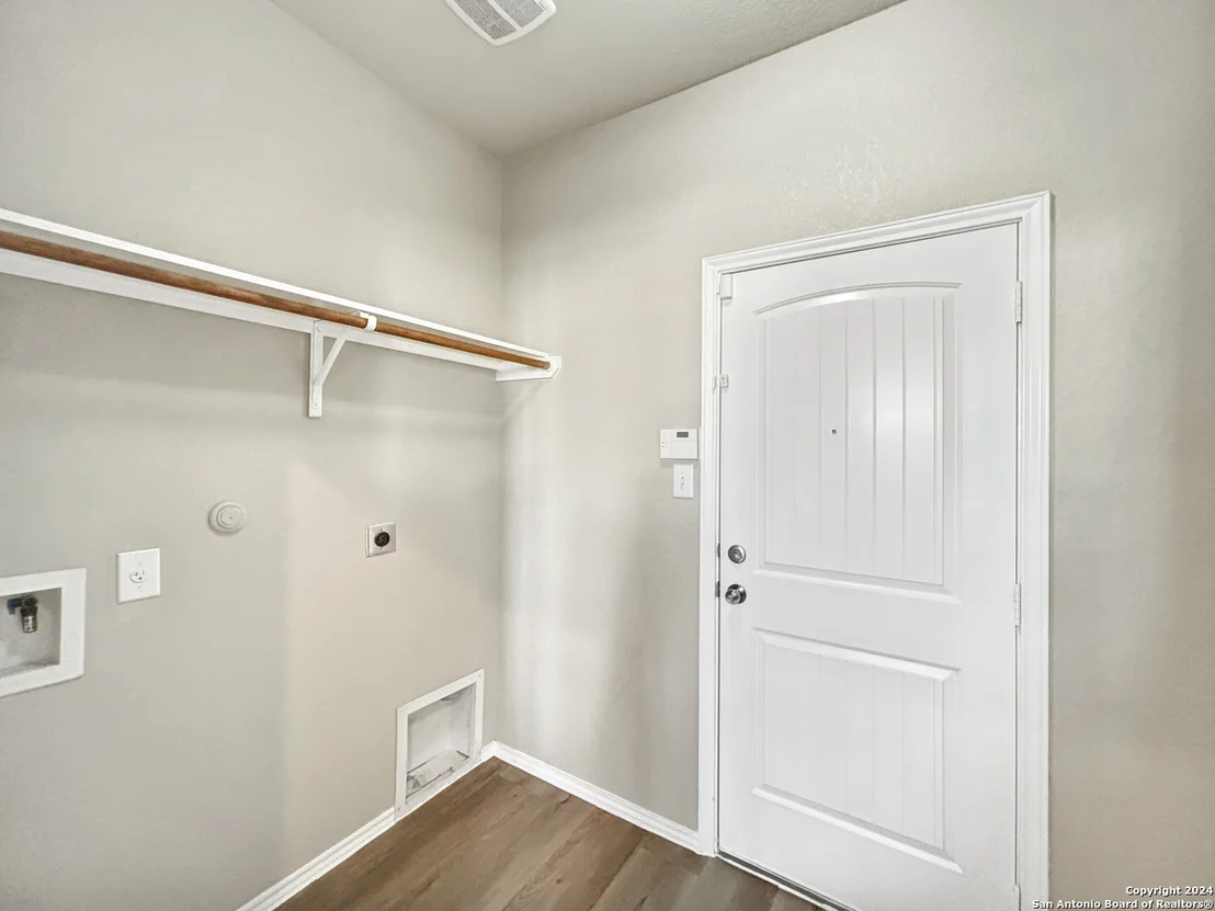 Photo of 6534 CANDLEDIM CIR