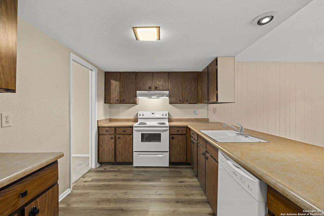 Photo of 538 Shin Oak