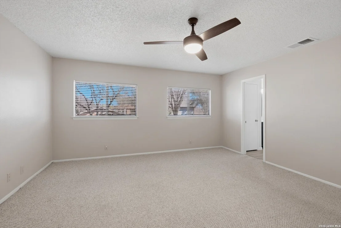Photo of 9015 Mansfield